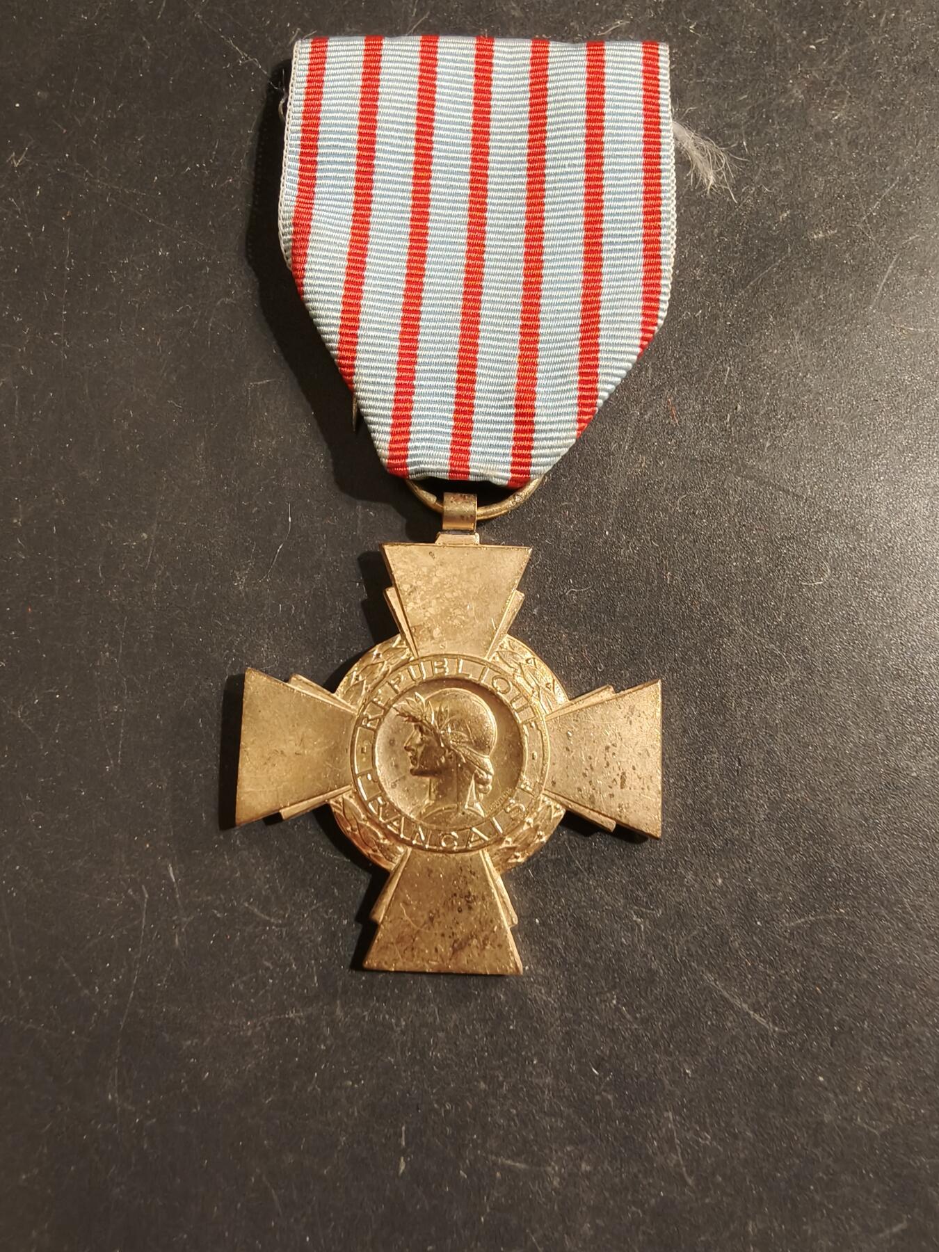 老王徽章第176期 法国战斗十字奖章