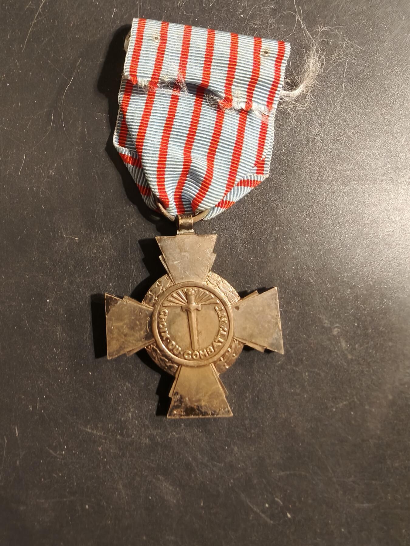 老王徽章第176期 法国战斗十字奖章