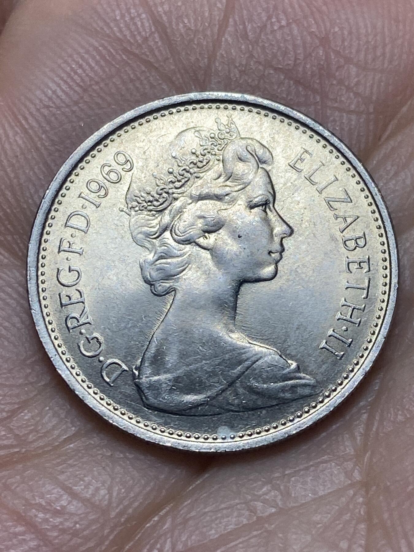 2026年第六场(总第一百七十五场）外国好品散币场(免佣金) 英国🇬🇧1969年5新便士(伊丽莎白二世中年花冠，十进制第一版)