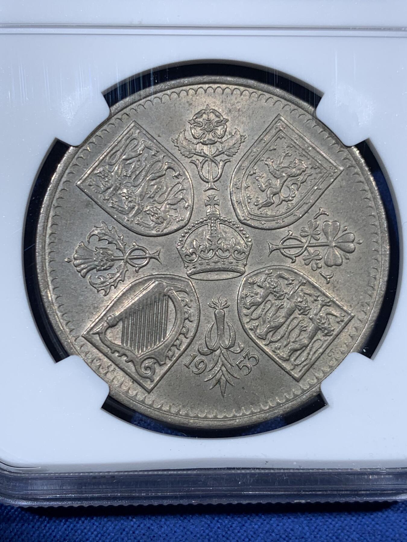 《竞宝斋》第456场 周日，周一，周二   3场连拍 （全场包邮）欢迎送拍 NGC MS64 英国1953年伊丽莎白二世登基克朗