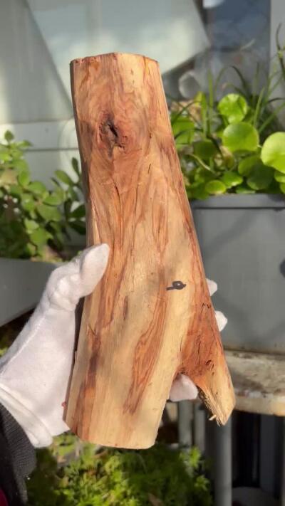 零元拍：  NO.35-1海南黄花梨原料。尺寸约250/50/60MM