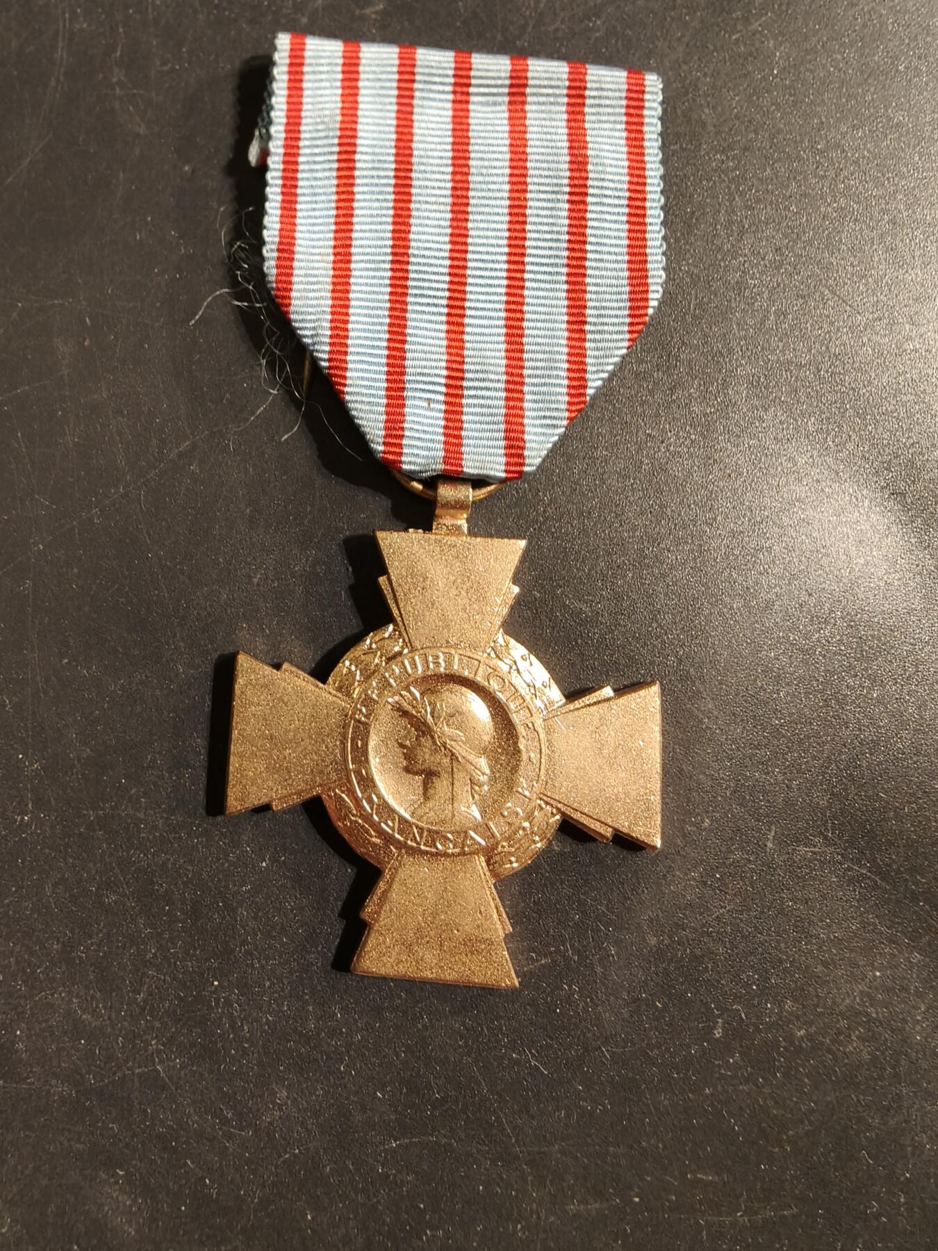 老王徽章第176期 法国战斗十字奖章