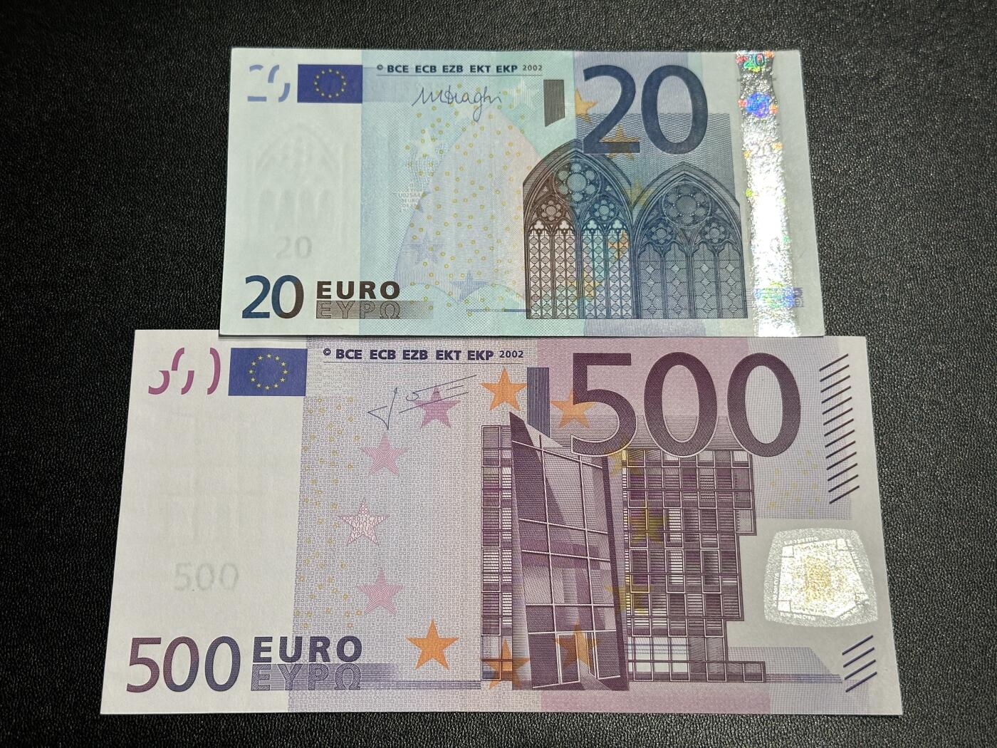 《外钞收藏家》第六百零二期（精品场）（本平台长期征集拍品、欢迎藏友们联系合作）