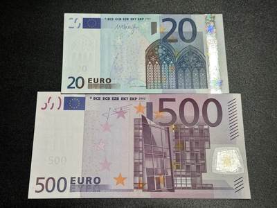 《外钞收藏家》第六百零二期（精品场）（本平台长期征集拍品、欢迎藏友们联系合作） - 三签20欧元 豹子号111 UNC- 角和边瑕疵+二签500欧元无47靓号AU品相