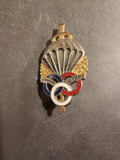 老王徽章第176期 - 法国军事跳伞准备课程学员证章