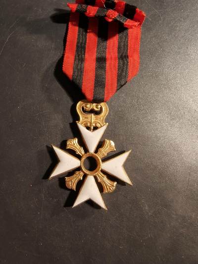 老王徽章第176期 - 比利时金级民事功绩勋章    缺少中间芯片