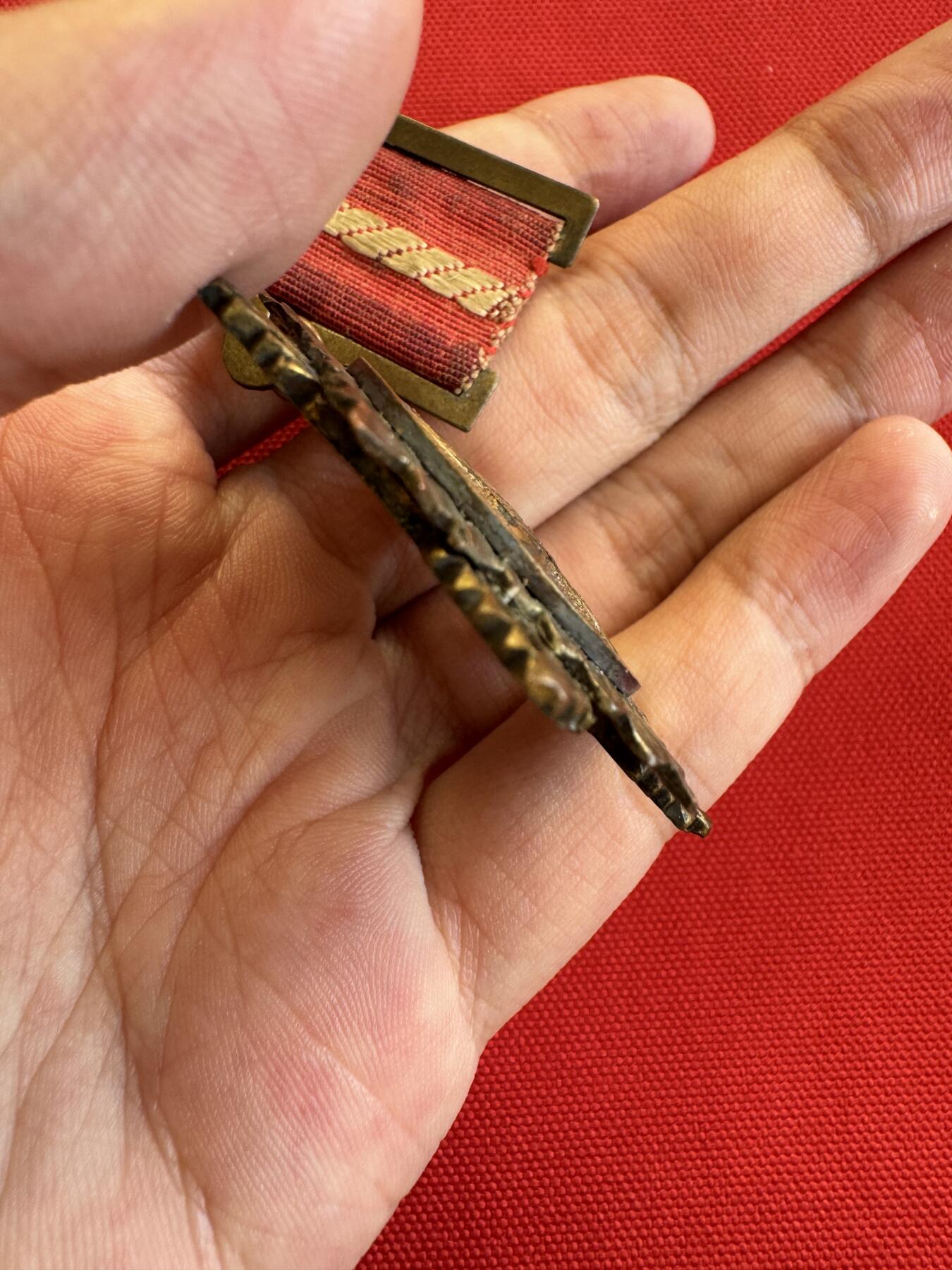 五哥徽章群   14号周三晚上八点4群联拍 铜章