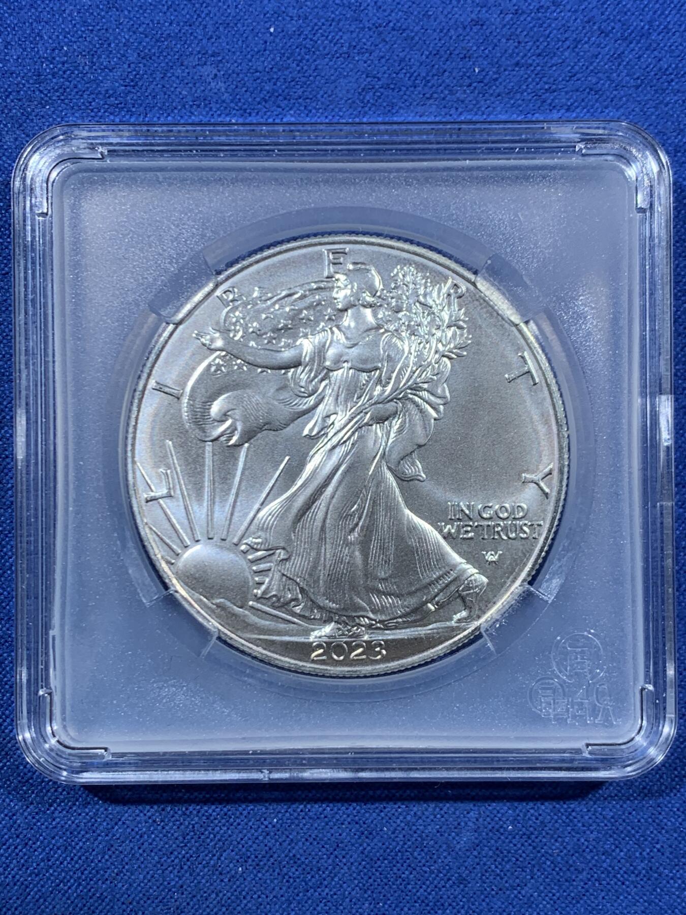 《竞宝斋》第456场 周日，周一，周二   3场连拍 （全场包邮）欢迎送拍 美国2023年发行鹰洋1美元投资银币