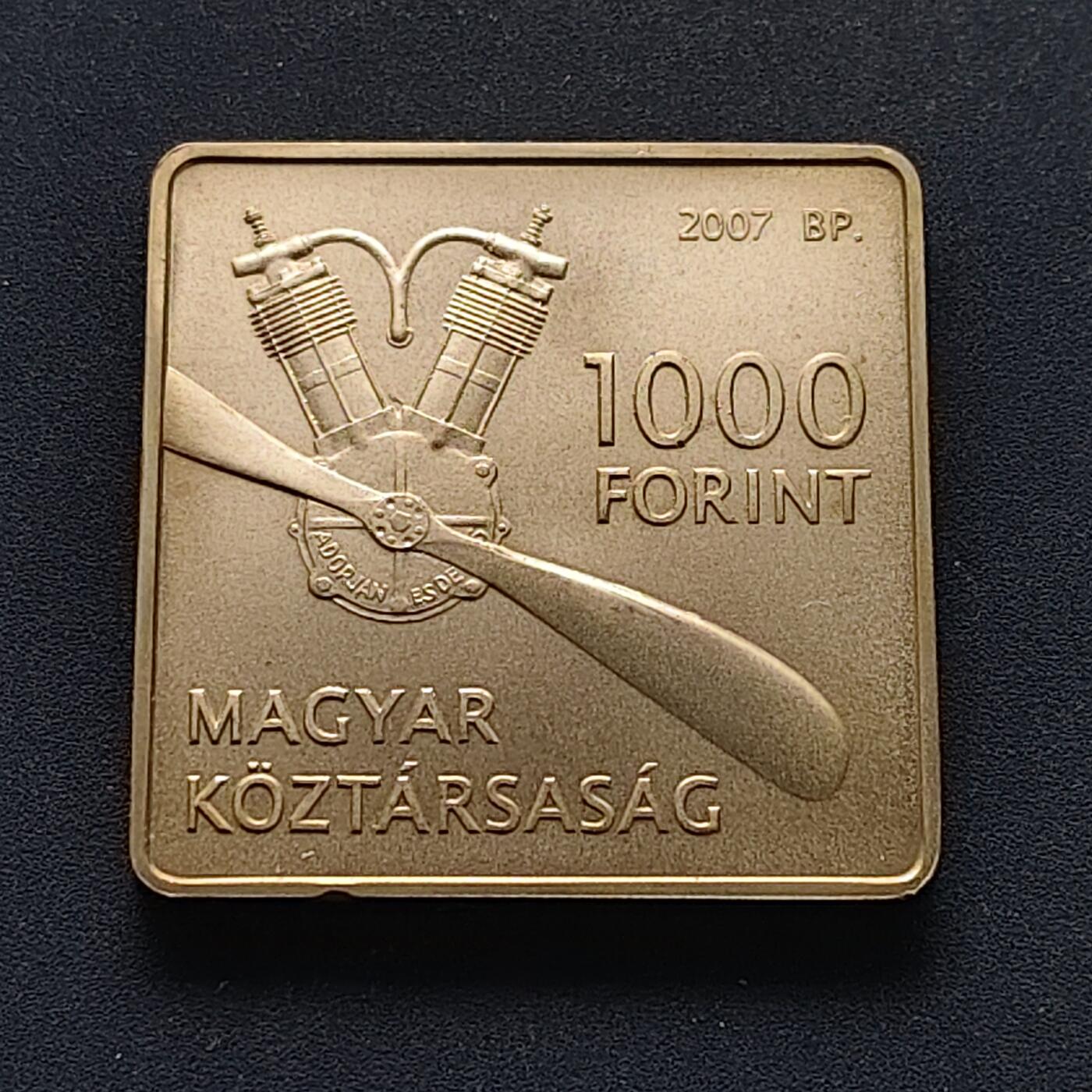 【全场包邮】纯粹捡漏拍495场-持续更新中 匈牙利2007年1000福林匈牙利首架飞机方形纪念币