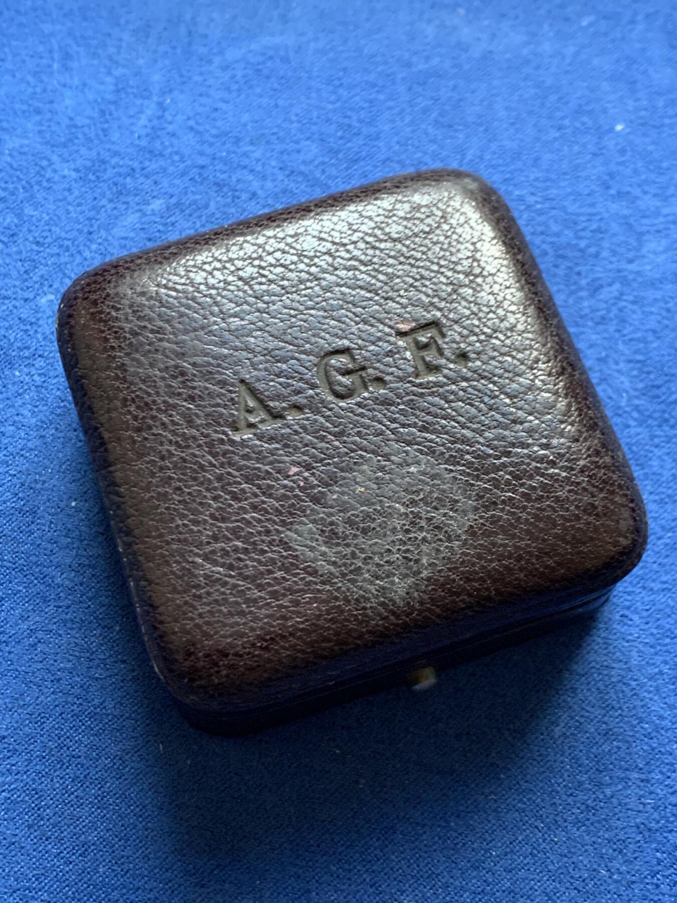 《竞宝斋》第456场 周日，周一，周二   3场连拍 （全场包邮）欢迎送拍 法国婚礼银章 22.3克 36mm 丰饶角银标 带原装订制盒