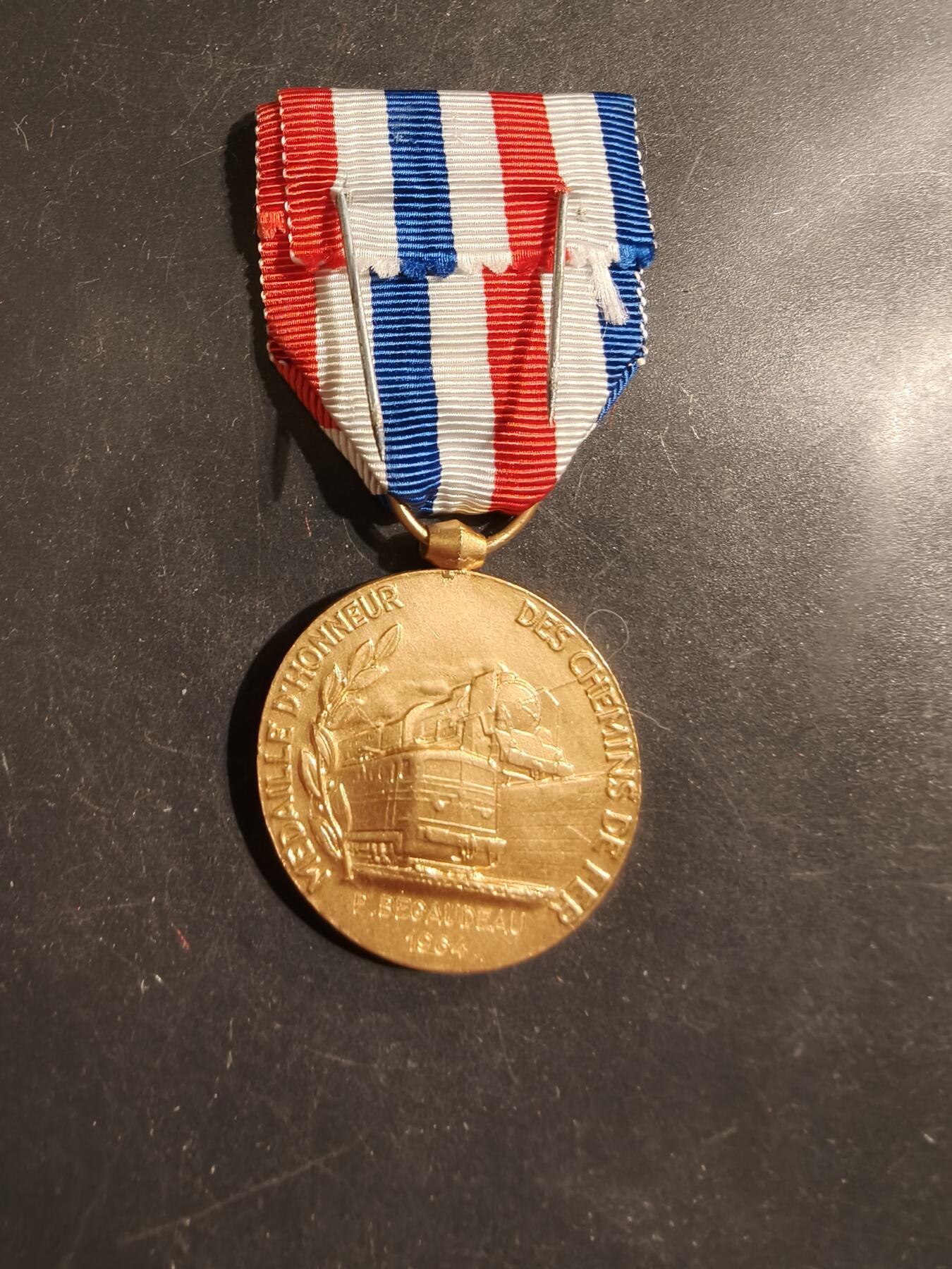 老王徽章第176期