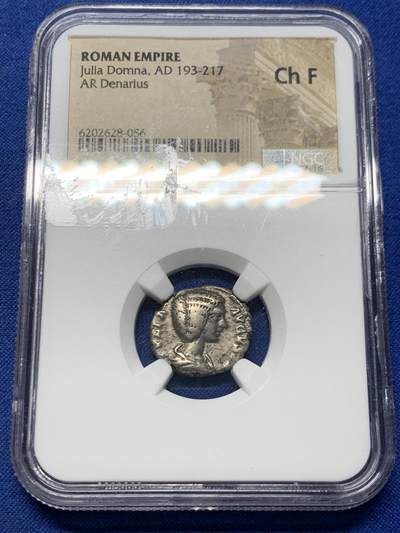 《竞宝斋》第456场 周日，周一，周二   3场连拍 （全场包邮）欢迎送拍 - NGC Ch F 古罗马帝国 公元193-217年 塞维鲁皇帝在位时期发行 正面为多姆娜皇后肖像 背面为月神图案 细节尚可 少见品种