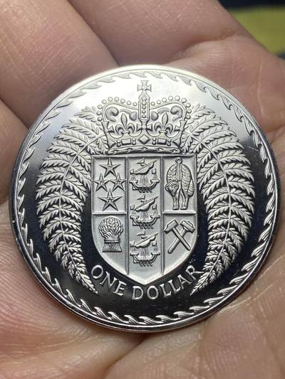 2026年第六场(总第一百七十五场）外国好品散币场(免佣金) - 少见–Proof精制币–新西兰🇳🇿1973年1元克朗型大币(伊丽莎白二世中年花冠)