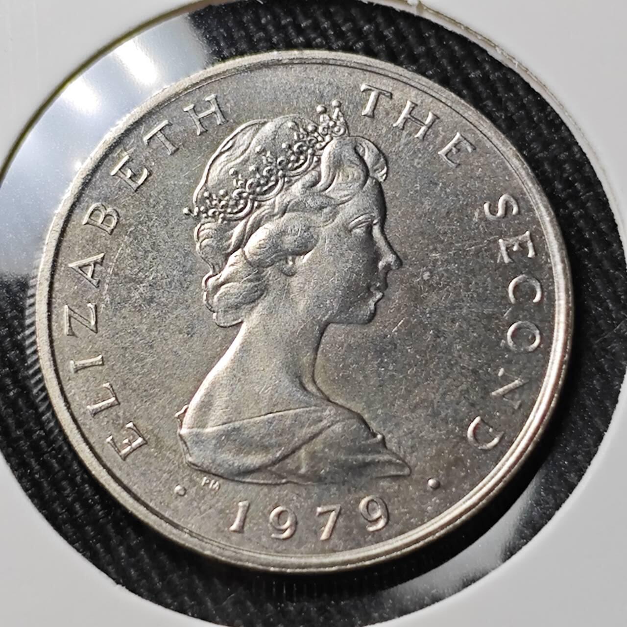 KK钱币收藏小铺  第400期  百期特拍（四拍之四）2月预留时间 周末发货   1979马恩岛5便士 带小三轮火轮