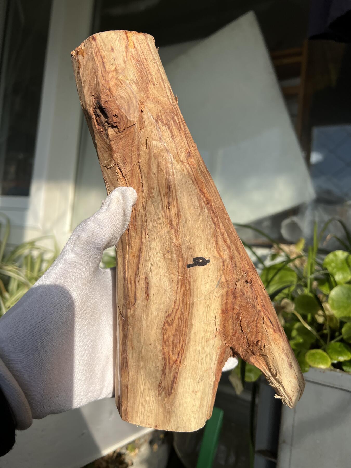 零元拍：  NO.35-1海南黄花梨原料。尺寸约250/50/60MM