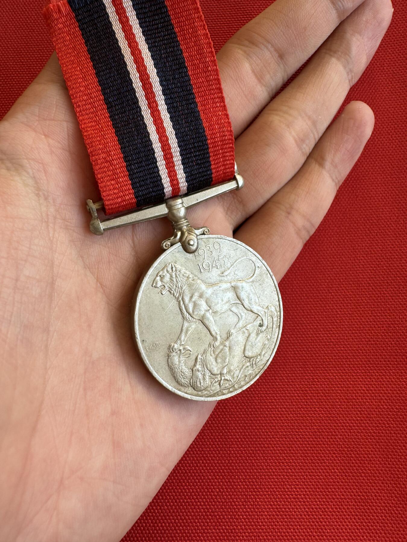 五哥徽章群   14号周三晚上八点4群联拍 铜章