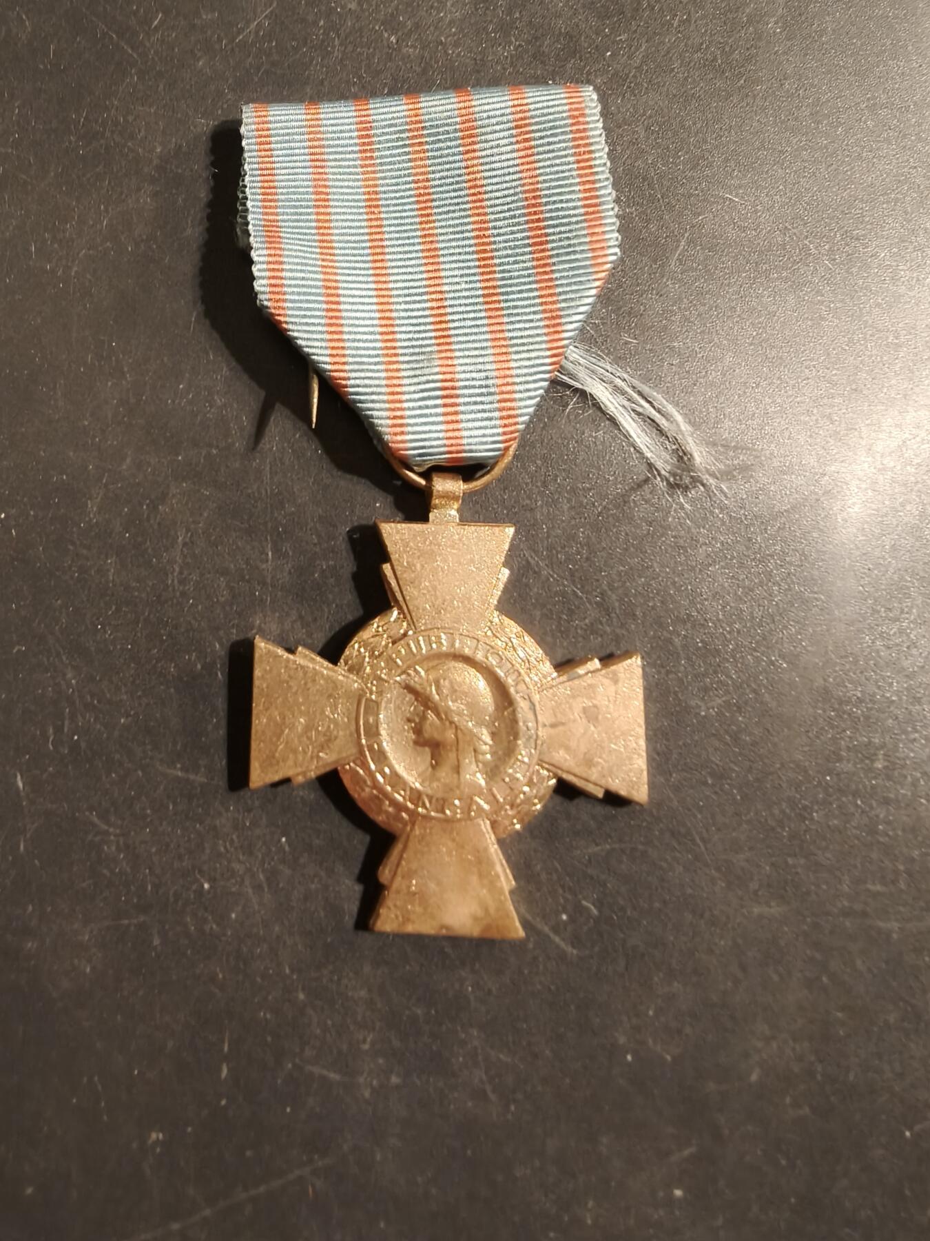 老王徽章第176期 法国战斗十字奖章