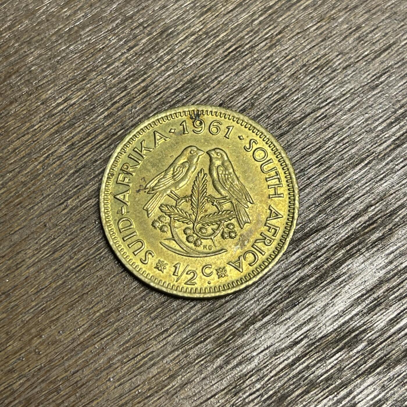 【铜匠收藏】★第137场★散币场。不寄存，30包邮。不满30元，支付5元运费。《接受代拍 代送NGC评级》 100【无寄存】1961 南非 1/2分铜币