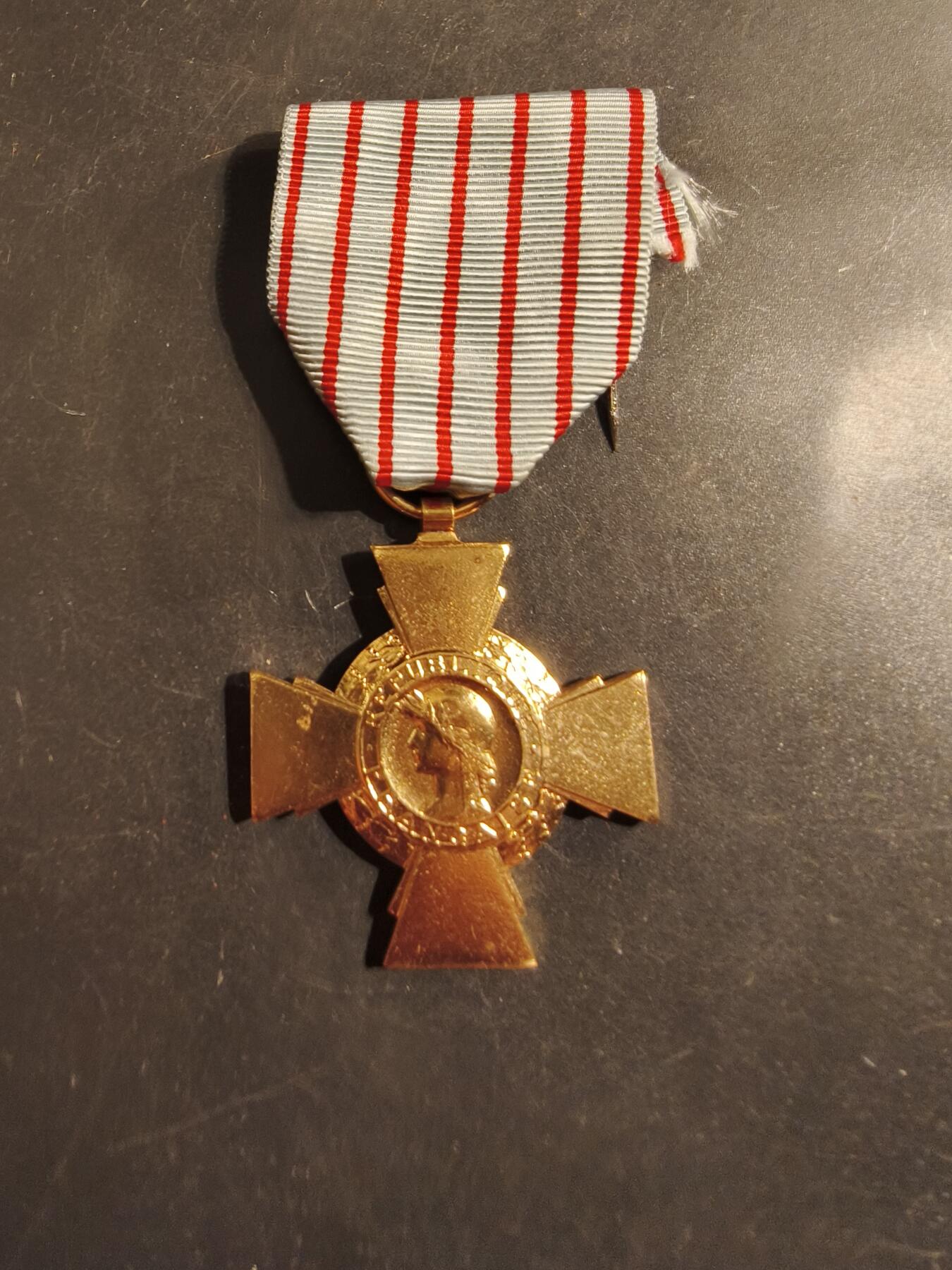 老王徽章第176期 法国战斗十字奖章