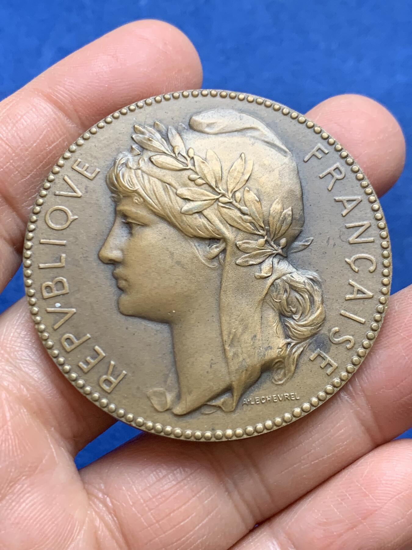 《竞宝斋》第456场 周日，周一，周二   3场连拍 （全场包邮）欢迎送拍 法国玛丽安娜女神铜章 A.LECHEVREL作品 58.3克 49.8mm 丰饶角铜标