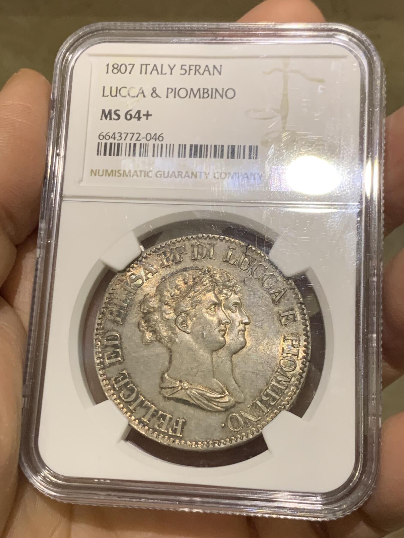 《竞宝斋》第456场 周日，周一，周二   3场连拍 （全场包邮）欢迎送拍 唯一冠军分 NGC MS64+ 意大利卢卡1807年 5法郎大银币 包浆打制都非常好 顶级状态 可遇不可求 24年64分21000成交