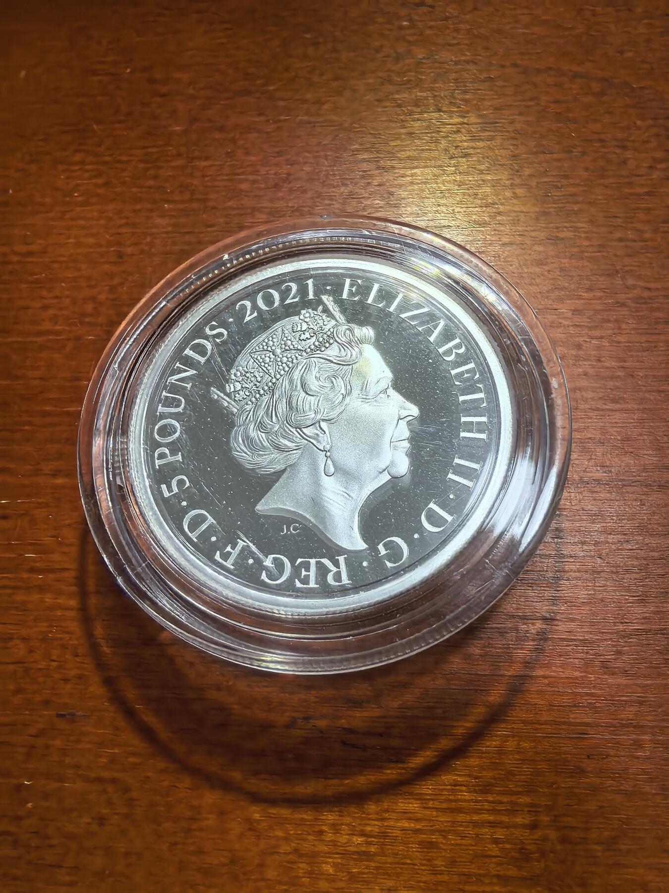 长老汇蛇年精选第九十三场拍卖 2021英国伟大的雕刻师系列维多利亚哥特肖像5英镑精制银币，2盎司999银，3750枚，盒证全