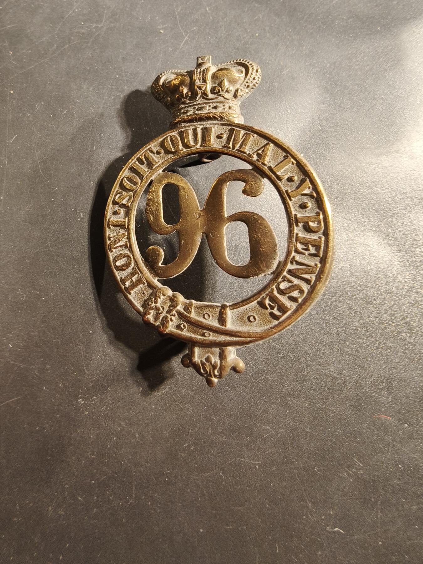 老王徽章第176期 英国陆军第96步兵团格伦加里帽徽     1873-1881版本    1881年合并为曼彻斯特步兵团