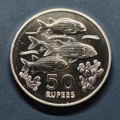 【全场包邮】纯粹捡漏拍495场-持续更新中 - 【少见】塞舌尔1978年50卢比WWF组织十五周年锯鳞鱼纪念银币-量4453【38.6毫米28.28克，纯银价约523元（按20元银价折算）】