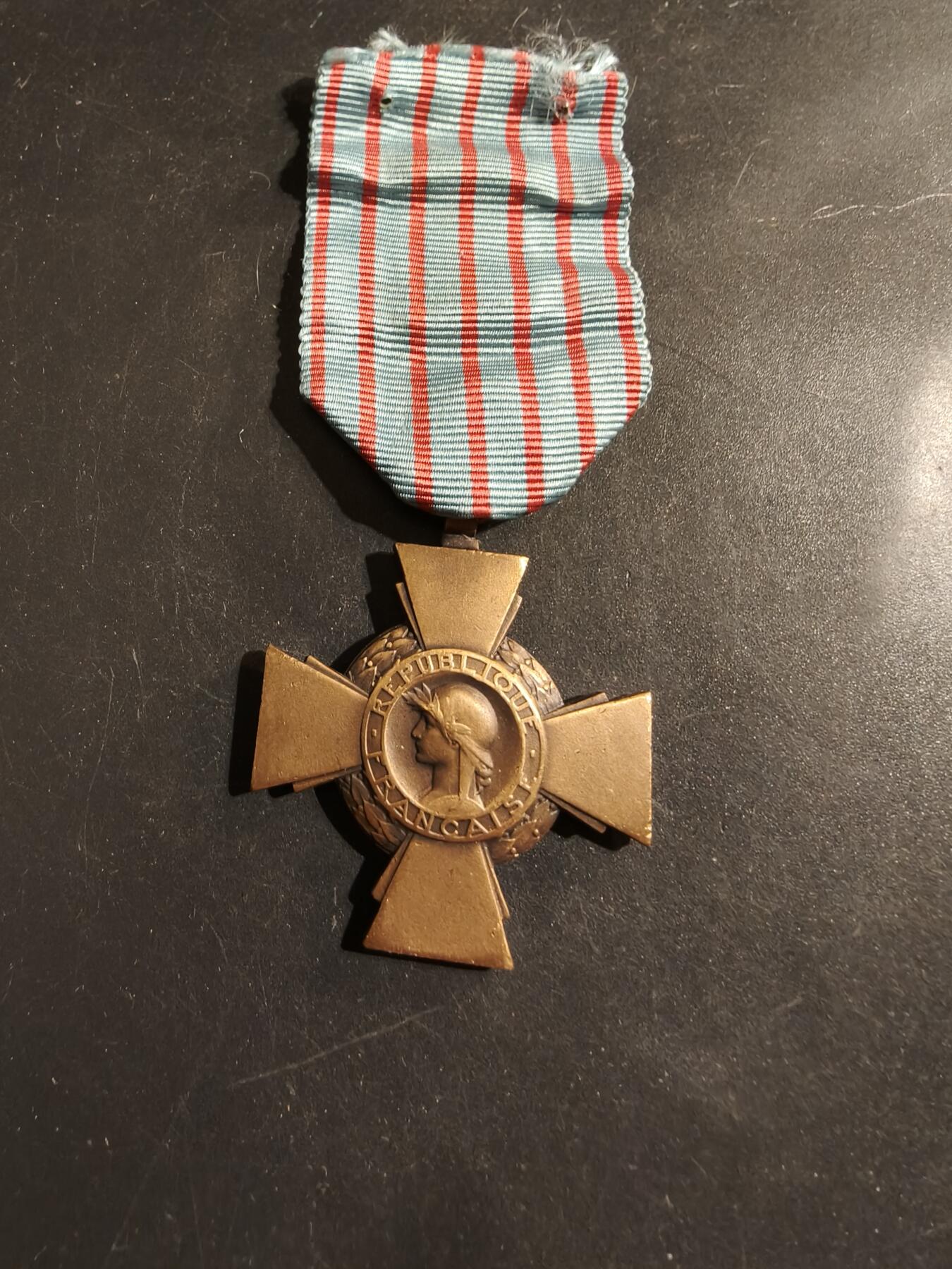 老王徽章第176期 法国战斗十字奖章