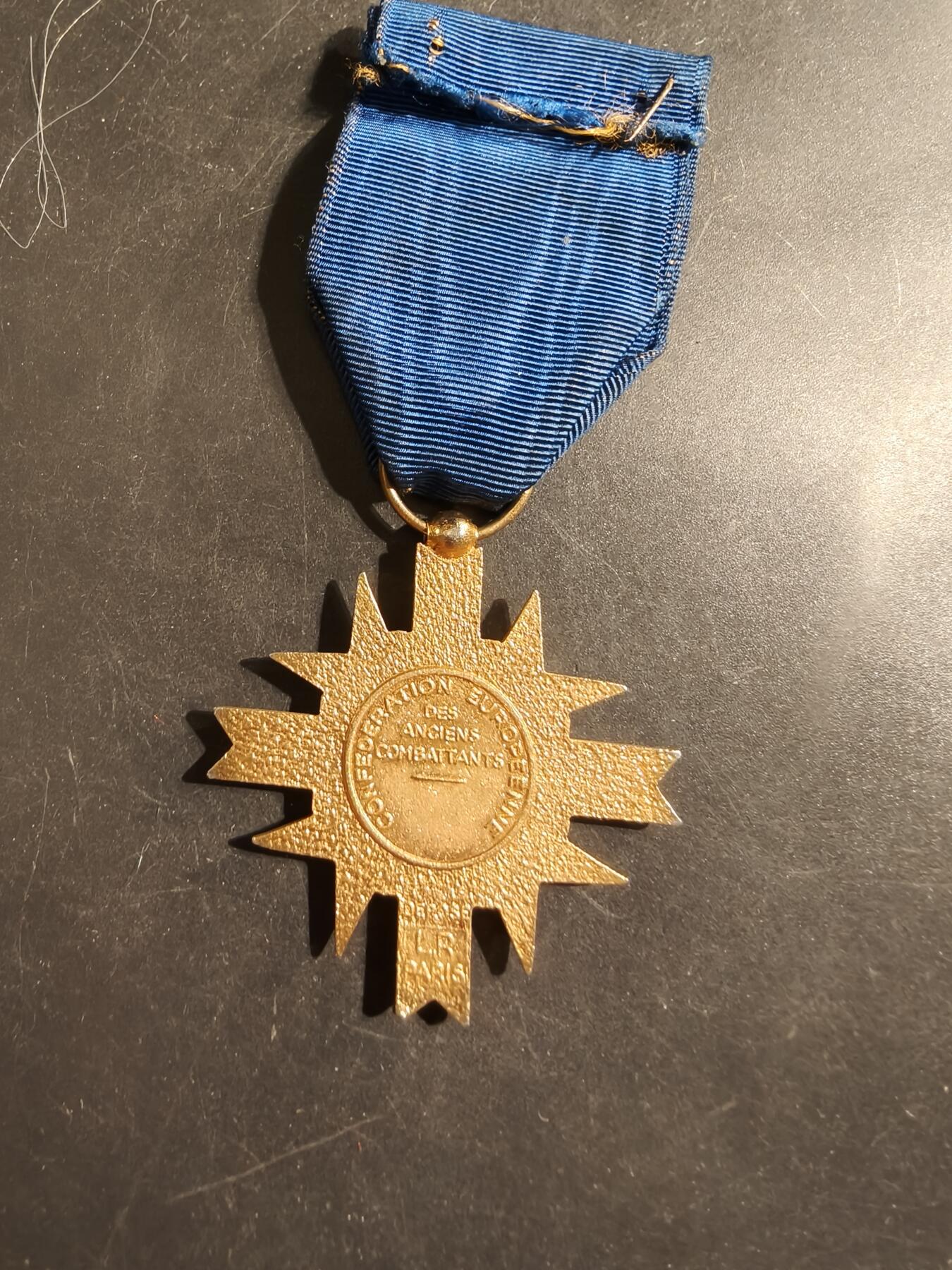 老王徽章第176期 欧盟老兵十字奖章