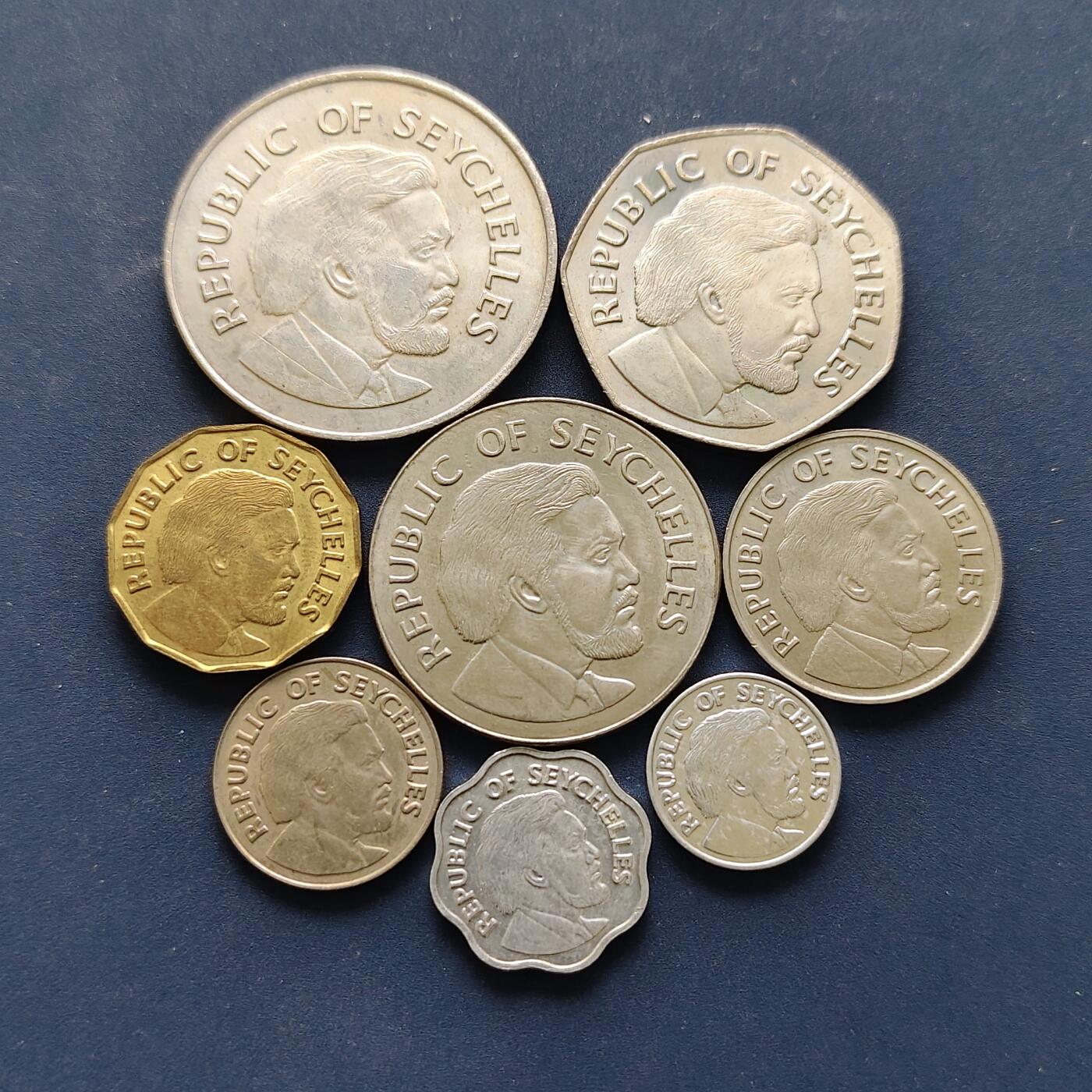 【全场包邮】纯粹捡漏拍494场 塞舌尔1976年独立纪念版8枚套币