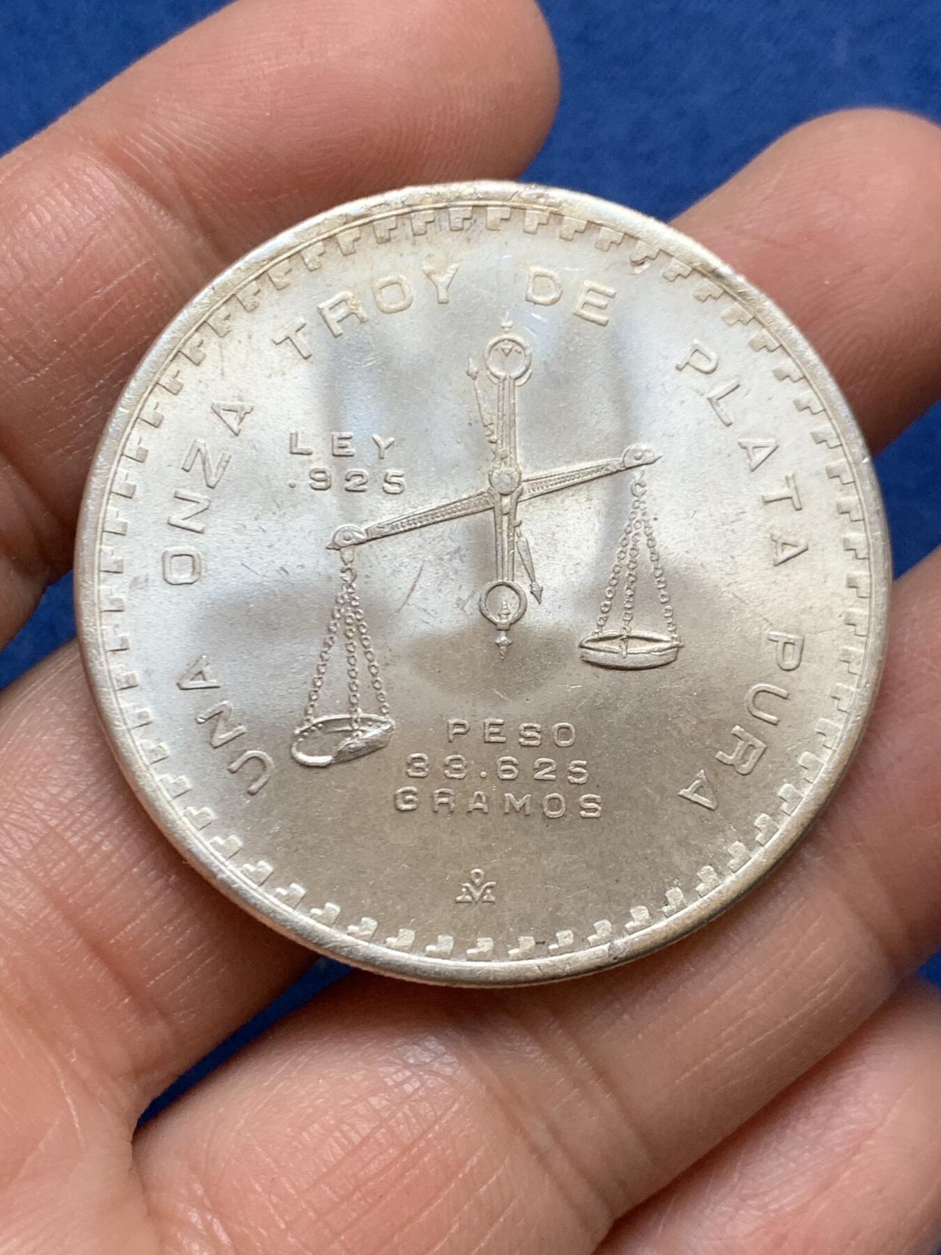 《竞宝斋》第456场 周日，周一，周二   3场连拍 （全场包邮）欢迎送拍 墨西哥 1980年 1盎司螺旋压力机银币 33.42g 925银 超大尺寸 原光未流通状态