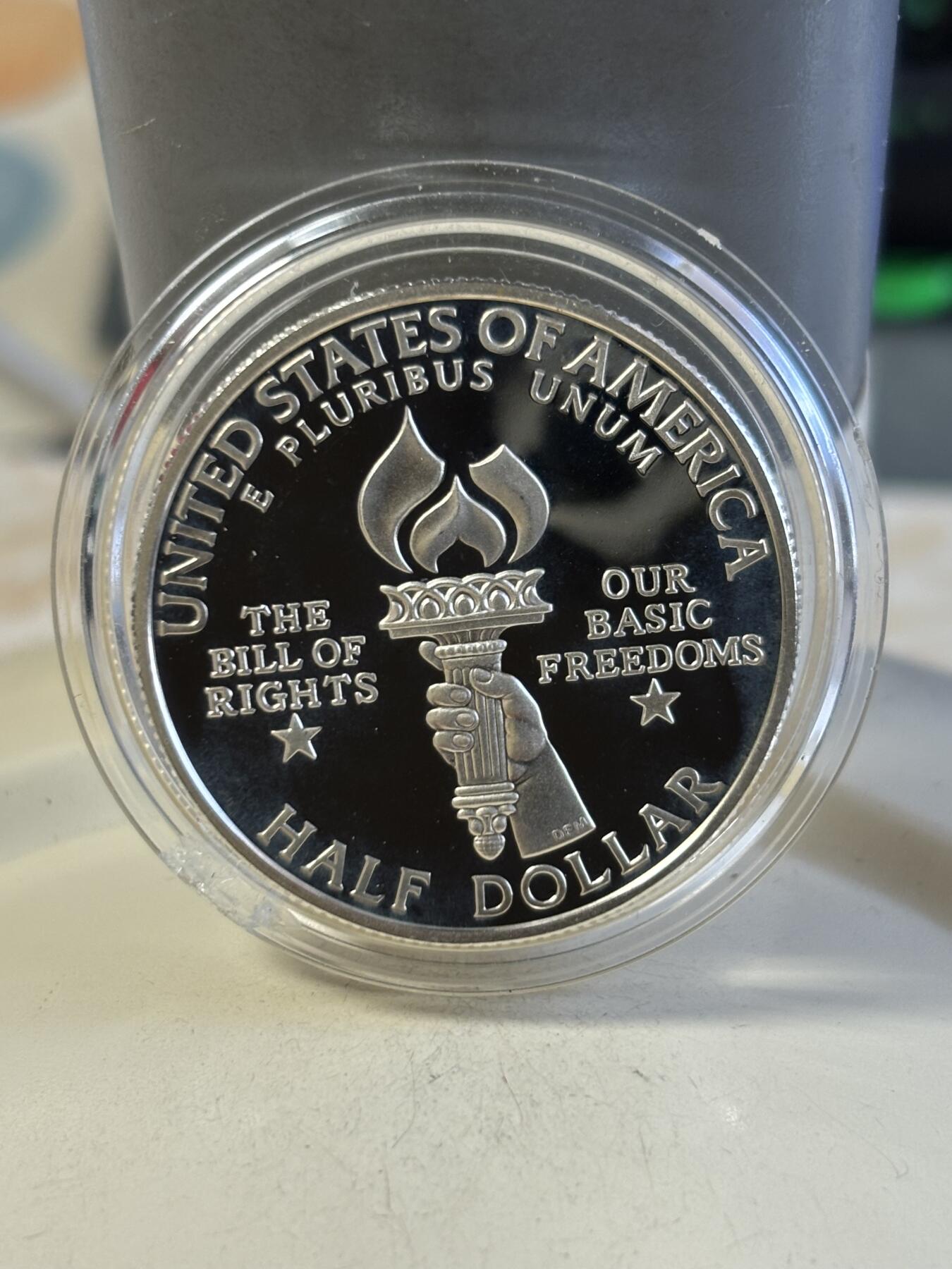 第187期拍卖 美国1993年麦迪逊总统人权法案 精制纪念银币，900银，12.5克，银价216元