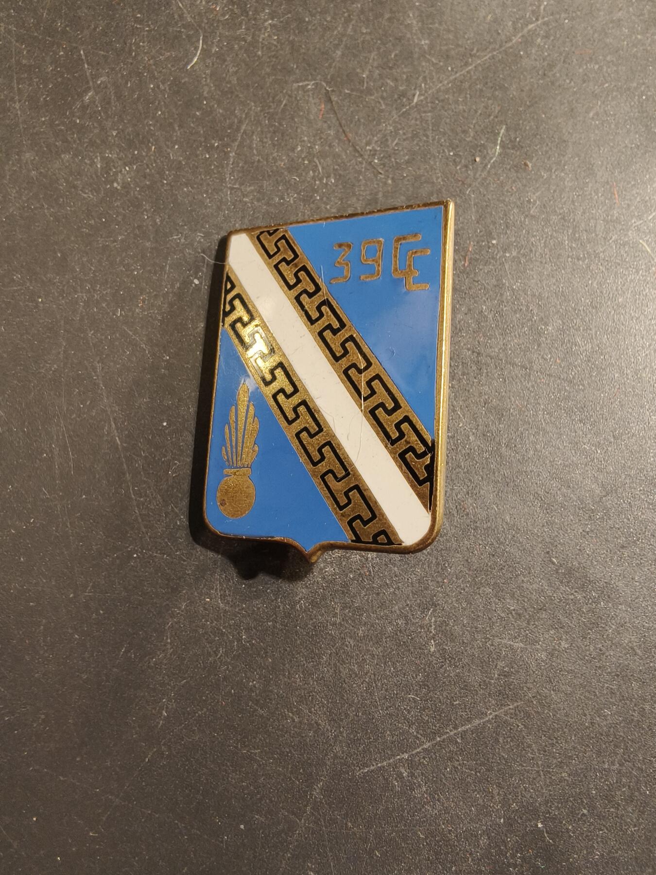 老王徽章第176期 法国陆军第39营地连证章