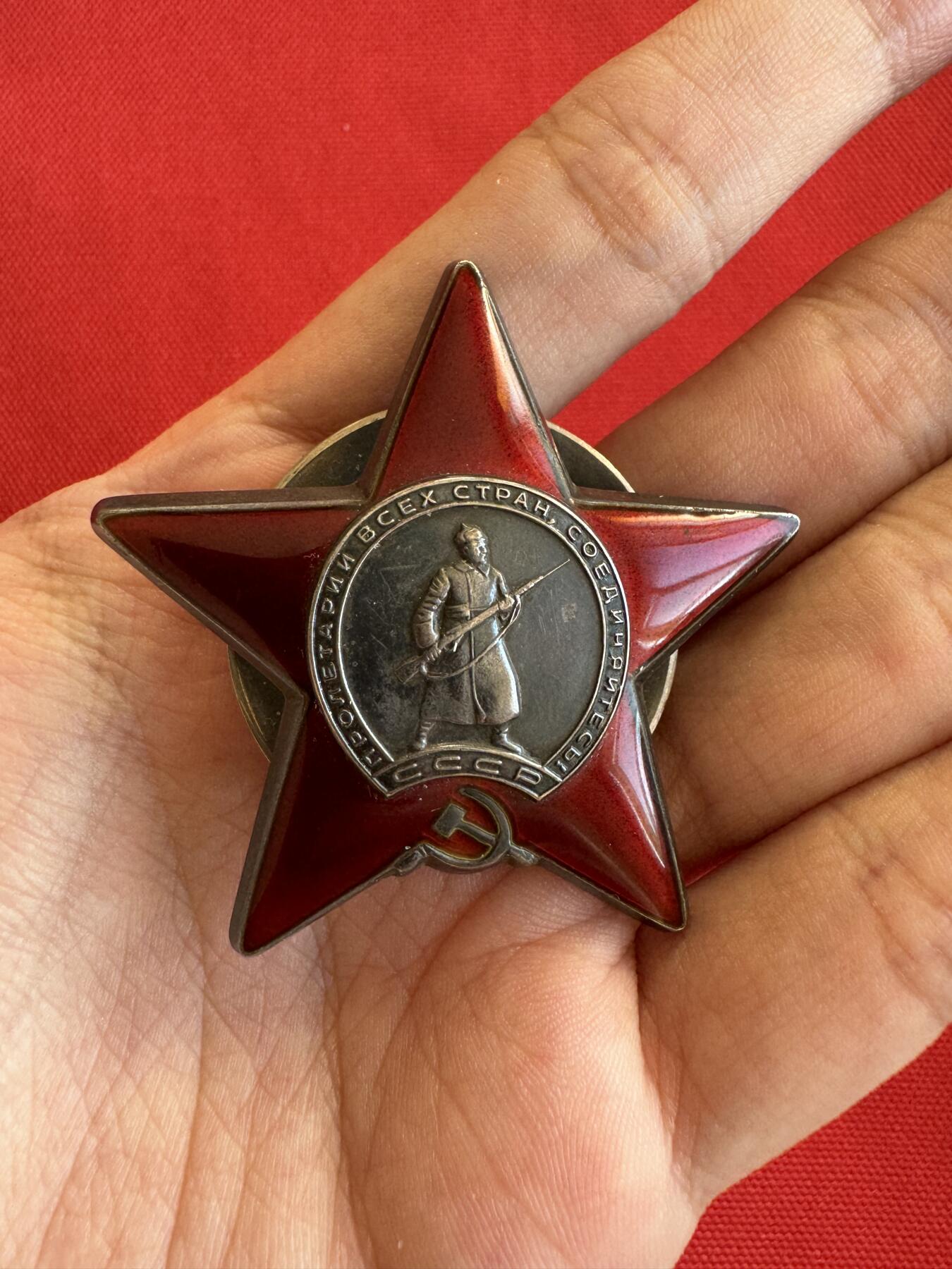 五哥徽章群   14号周三晚上八点4群联拍 银章