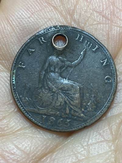 2026年第六场(总第一百七十五场）外国好品散币场(免佣金) - 打孔–英国🇬🇧1865年1法新(维多利亚女王中年桂冠第二版)