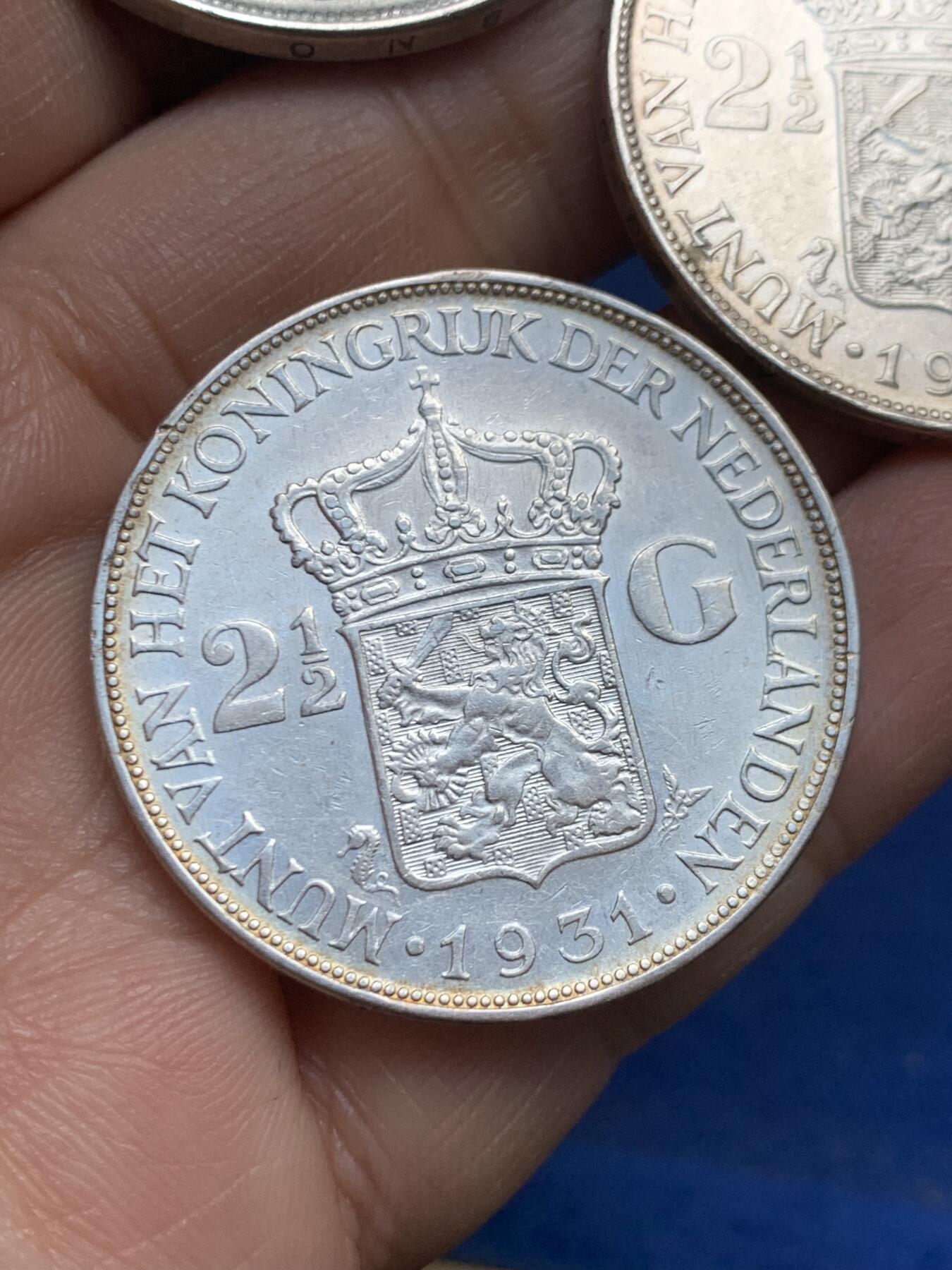 《竞宝斋》第456场 周日，周一，周二   3场连拍 （全场包邮）欢迎送拍 三枚一组 荷兰1930年-1932年威廉明娜女王2.5盾银币