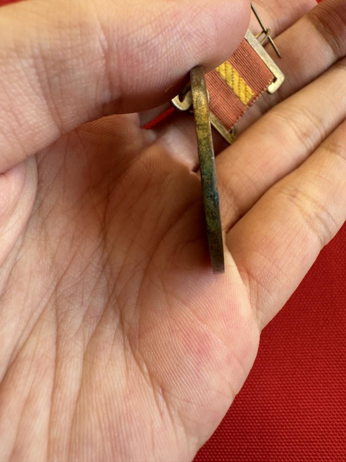 五哥徽章群   14号周三晚上八点4群联拍 铜章