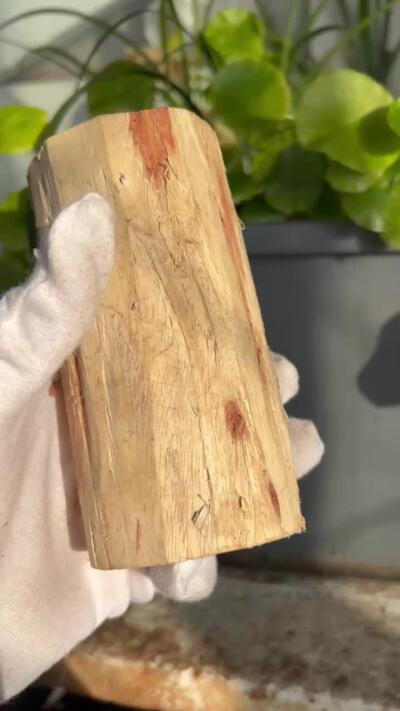 零元拍：  NO.110-5海南黄花梨原料。尺寸约125/60MM