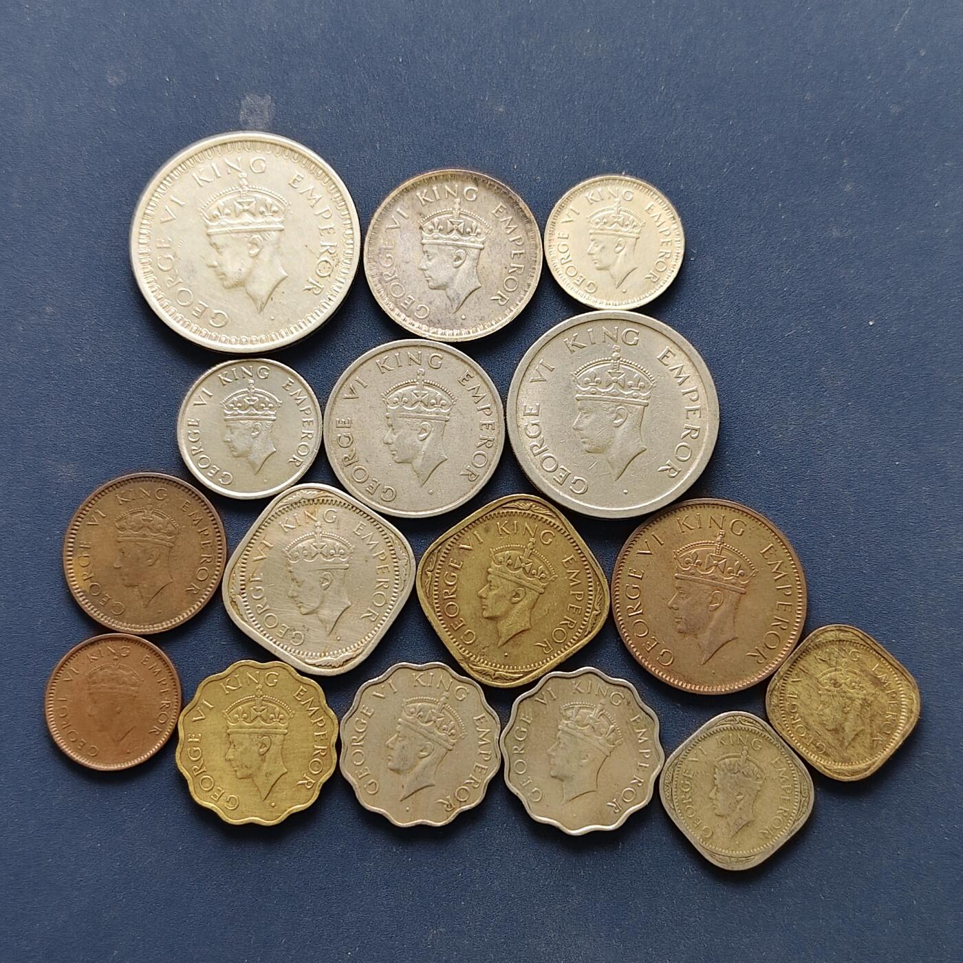 【全场包邮】纯粹捡漏拍495场-持续更新中 英属印度1939-1947年乔治六世各不同版本16枚一组【纯银价约203元（按20元银价折算）】