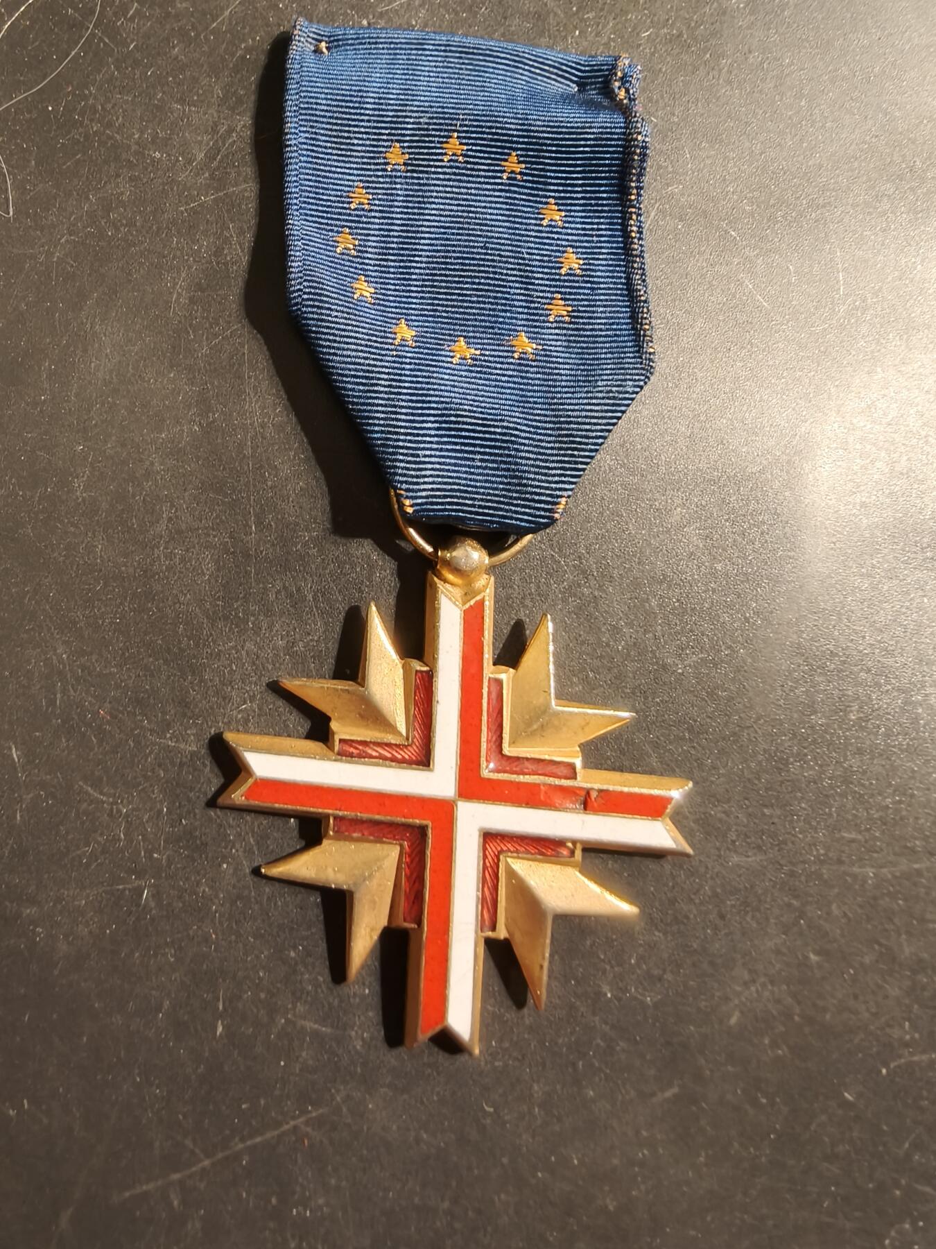 老王徽章第176期 欧盟老兵十字奖章