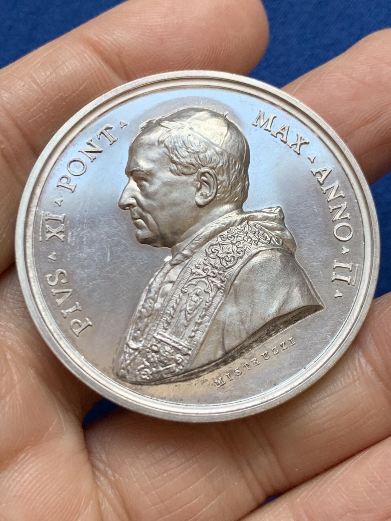 《竞宝斋》第457场 周日，周一，周二   3场连拍 （全场包邮）欢迎送拍 梵蒂冈教皇庇护十一世大银章，直径：43.8mm，重：33.75g