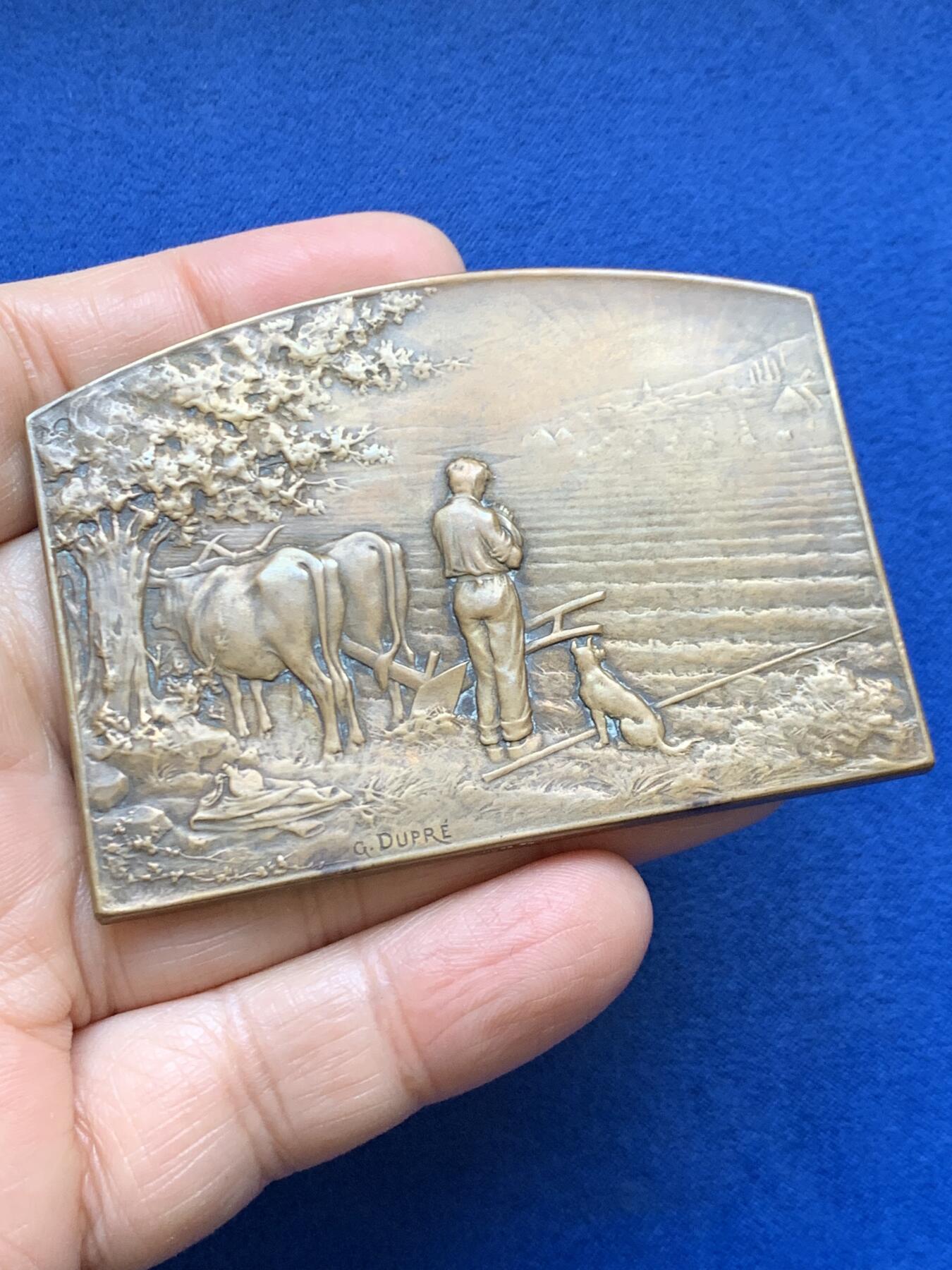 《竞宝斋》第457场 周日，周一，周二   3场连拍 （全场包邮）欢迎送拍 杜普雷原版经典 晨祈和晚祷大铜章，91.3克，70x51MM，边铭：丰+B，Maier章牌书191号。此章虽常见，但这百年包浆加持下油画一般漂亮的品相却是难得一见！