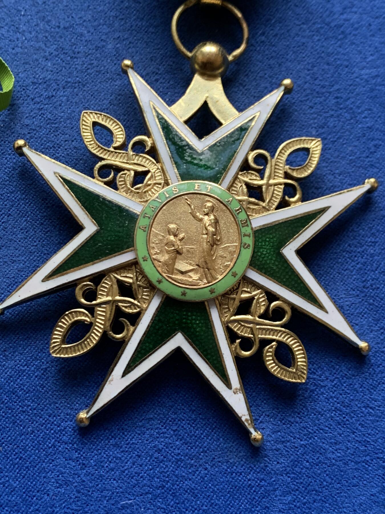 《竞宝斋》第457场 周日，周一，周二   3场连拍 （全场包邮）欢迎送拍 圣拉萨路骑士团大军官级镀金纪念章 细节见图