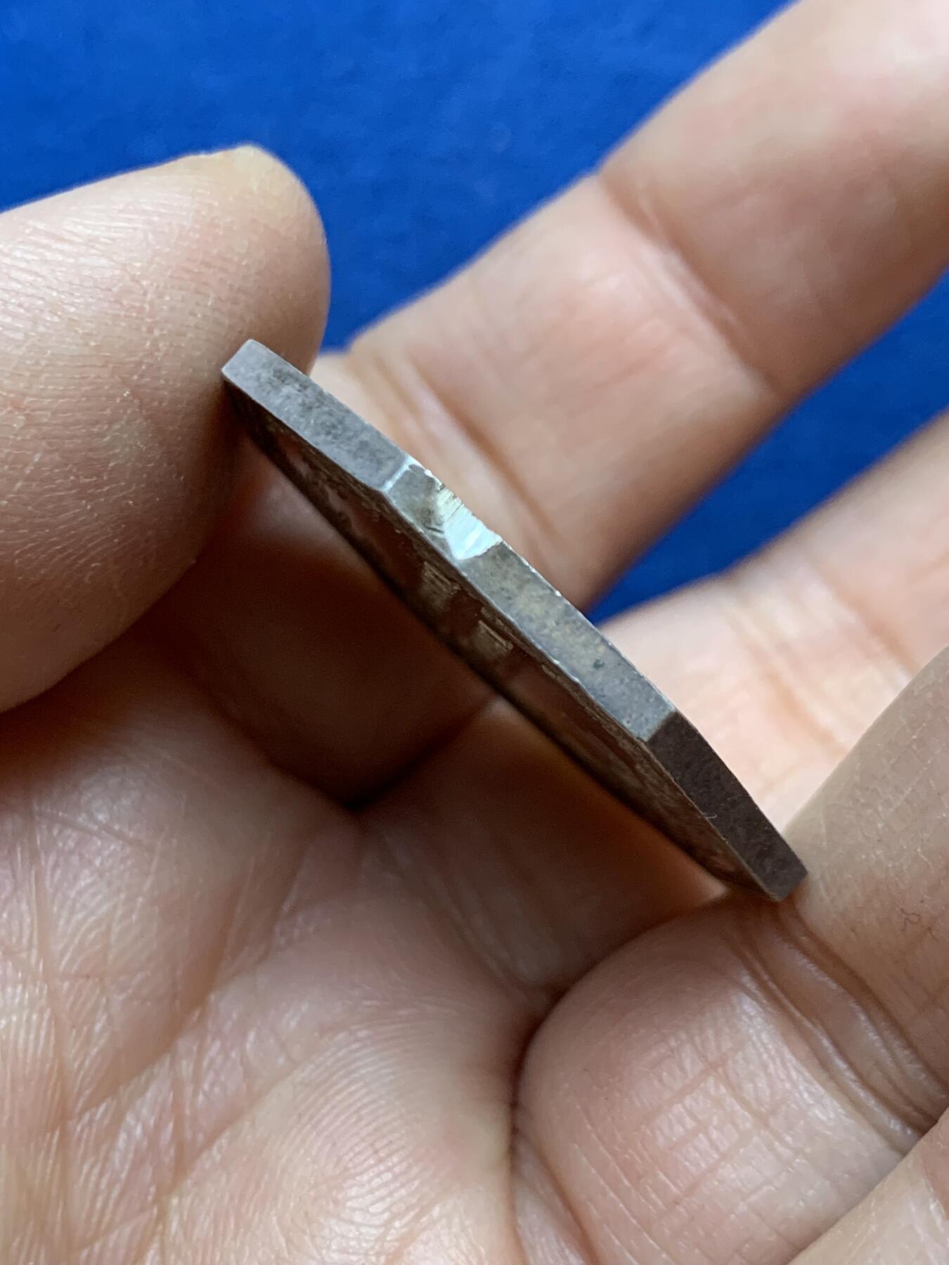 《竞宝斋》第457场 周日，周一，周二   3场连拍 （全场包邮）欢迎送拍 法国波尔多商会八角银代币，直径33mm，重15.5克，早期无边铭