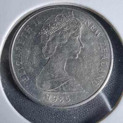 沼泽如烟--第960场 - 新西兰1985年十分浅雕版