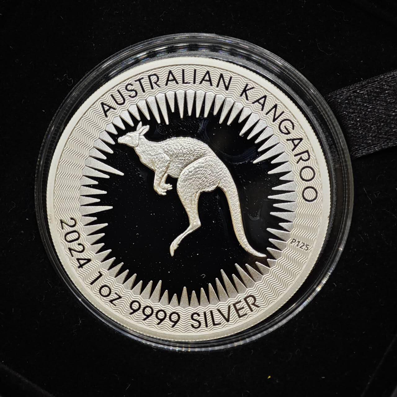 【淘币小摊】实时拍第八百四十七拍   银币套币场   满百包邮可预留二周 每周一统一发货   澳大利亚2024年查尔斯三世袋鼠一盎司精制银币原盒原证参考银价596