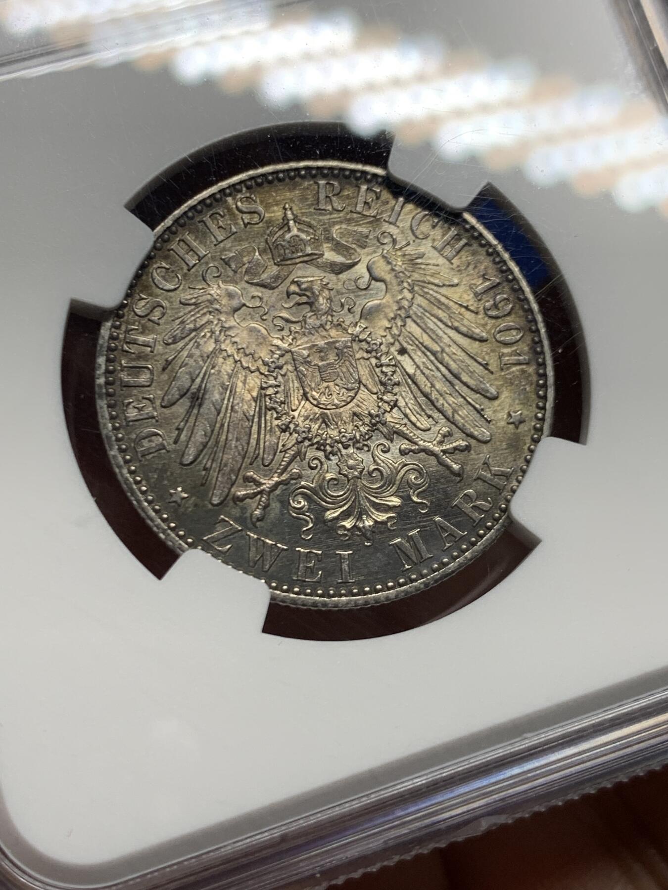 《竞宝斋》第457场 周日，周一，周二   3场连拍 （全场包邮）欢迎送拍 NGC MS62 德国1901年普鲁士建国纪念2马克银币 黑彩包浆 比同分数白币好看很多