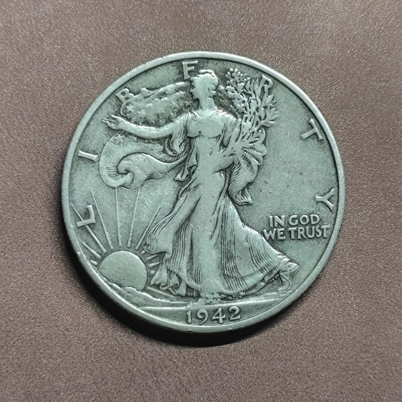 【日月同辉 第2场】世界钱币 银币 1942年美国行走女神银币