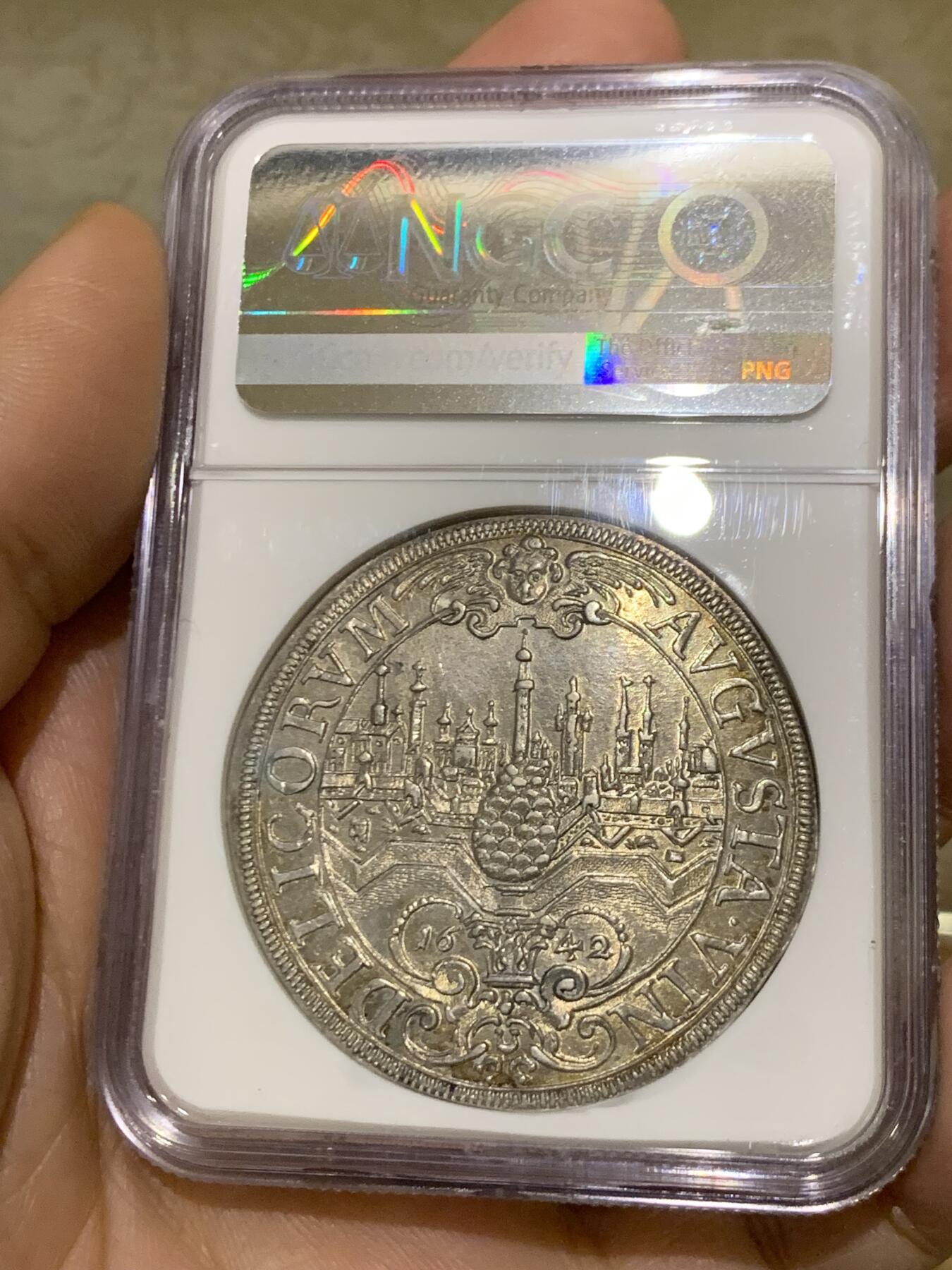 《竞宝斋》第457场 周日，周一，周二   3场连拍 （全场包邮）欢迎送拍 NGC MS61 德国1642年奥格斯堡城市景观泰勒银币 持续上涨的品种